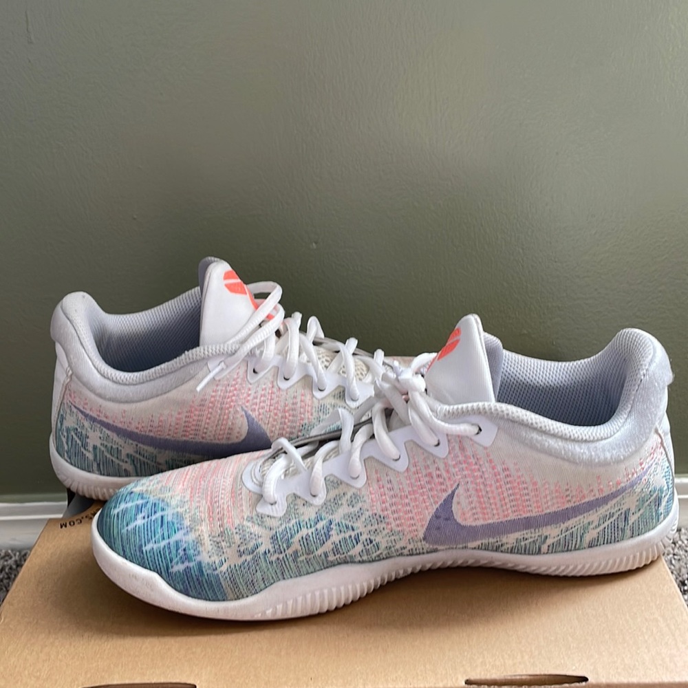 Kobe’s mamba range bright mango shoes